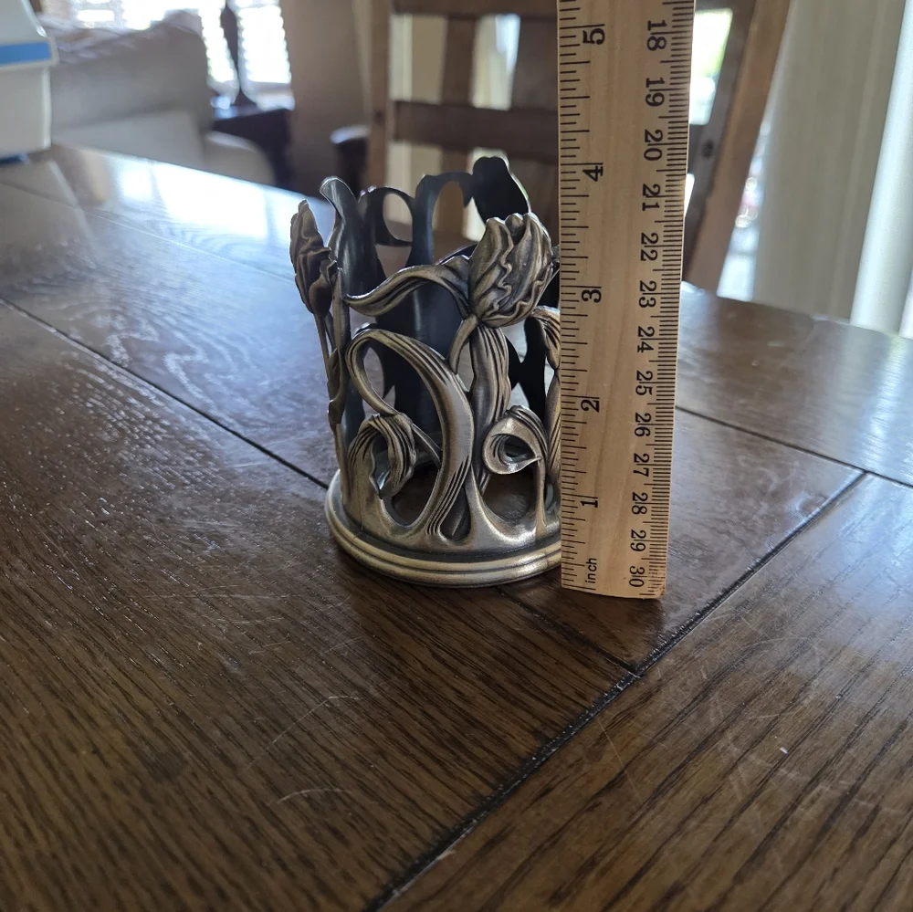 Tulip Candle Holder Matte Silver From Royal Limited